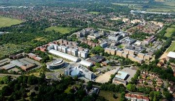 Brunel University fotoğraf 3