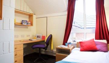 University of Portsmouth fotoğraf 3